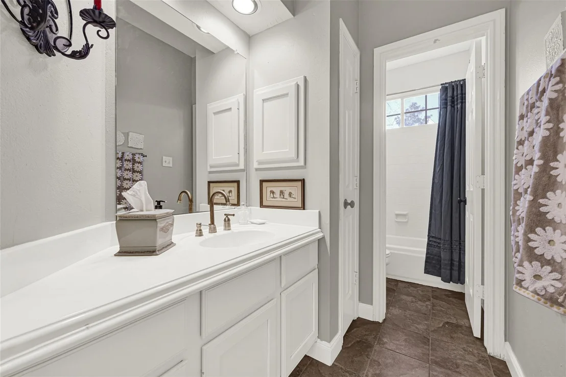 Photo of 4110 Walnut Pond Drive