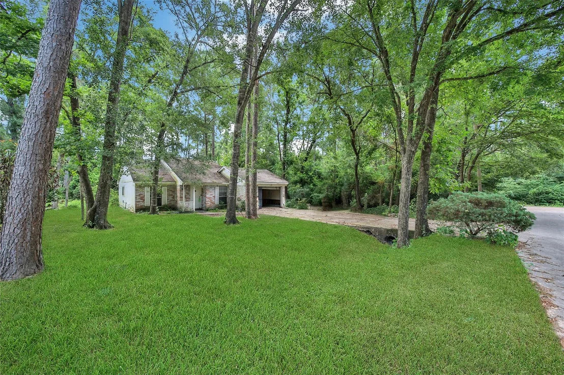 Photo of 103 E Wavy Oak Circle