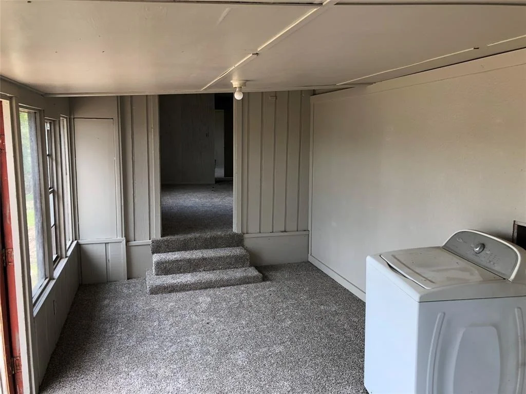 Photo of 143 N Oak Lee Drive