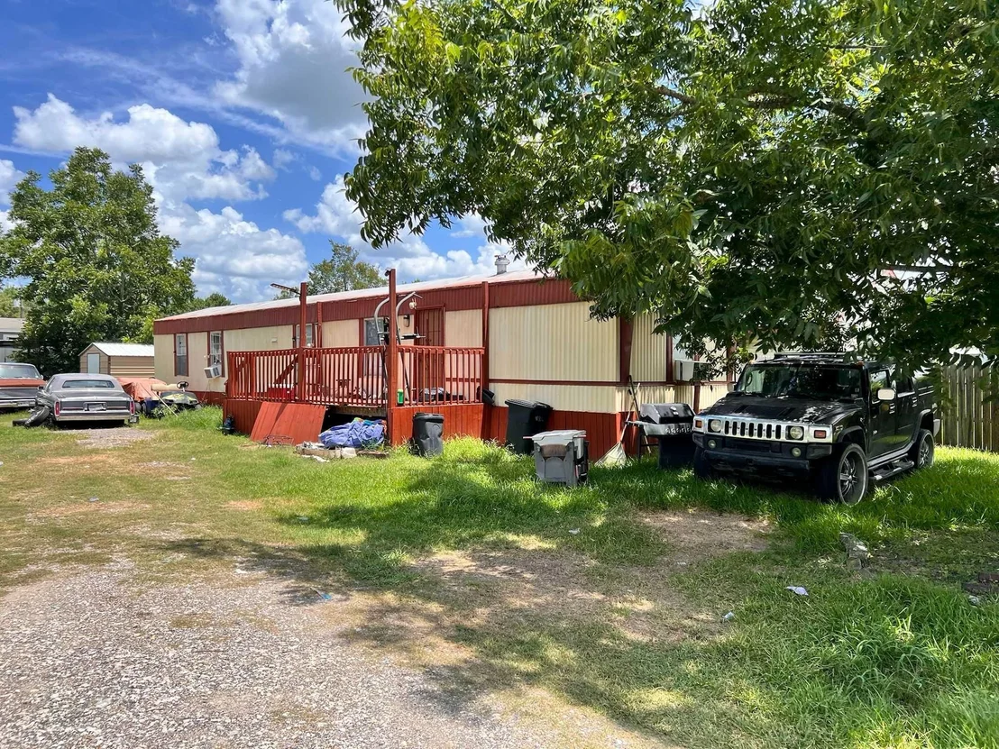 Photo of 623 E Saint Charles Drive