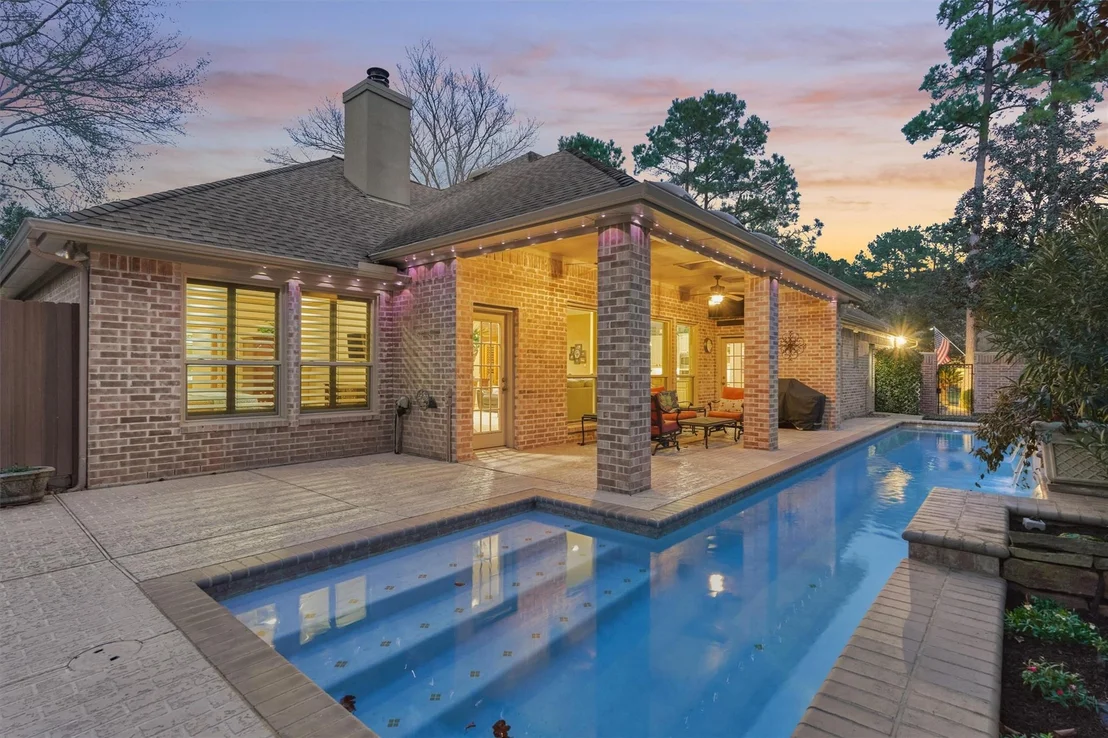 Photo of 111 S Castlegreen Circle