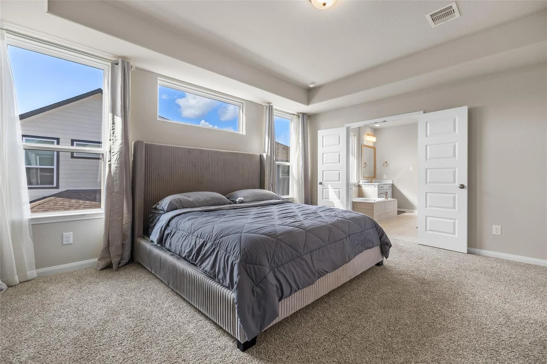 Photo of 4203 Weathered Oak Drive