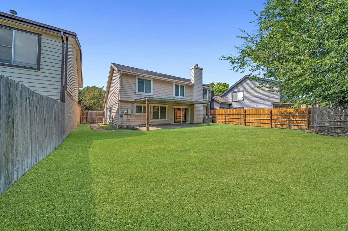 Photo of 1806 Foxlake Drive