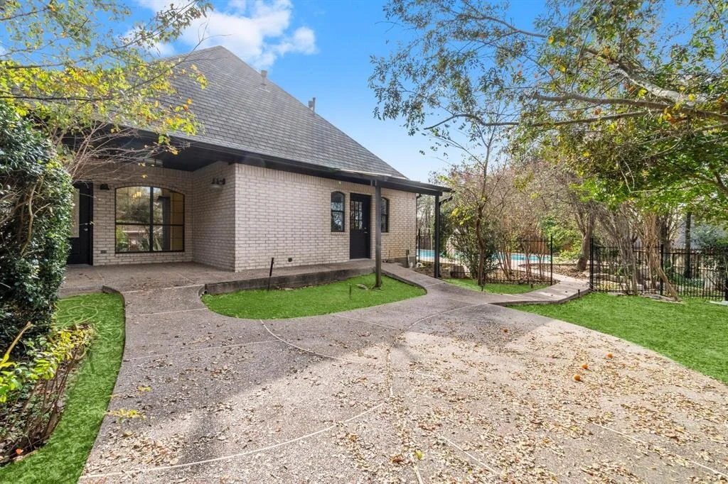 Photo of 242 Dawns Edge Drive