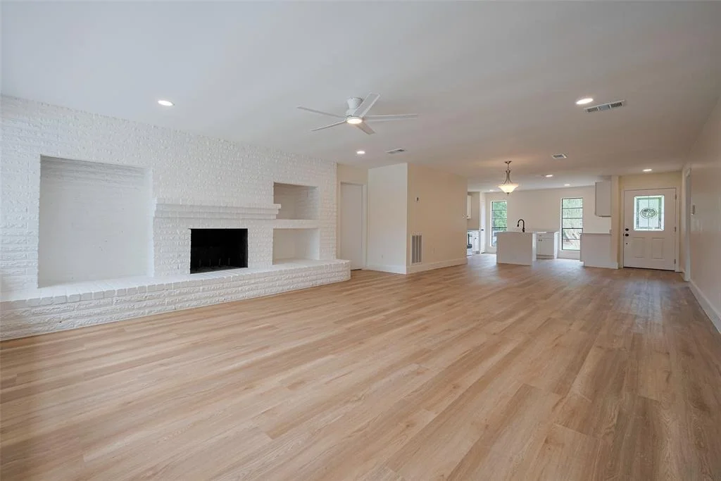 Photo of 839 Voyager Drive