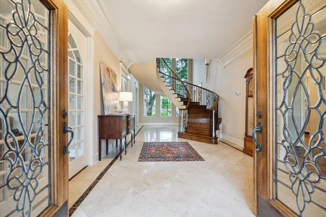 Photo of 345 Knipp Road