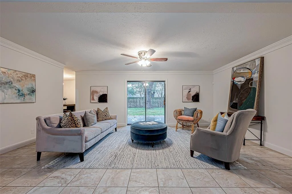 Photo of 9538 Meadowcroft Drive