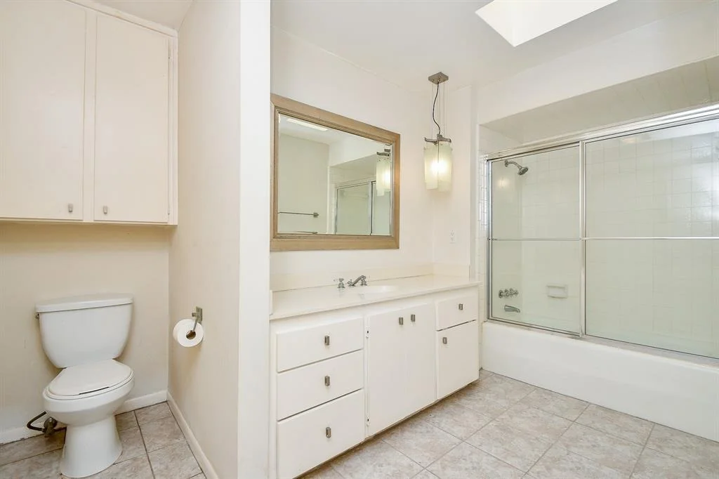 Photo of 10303 Chevy Chase Drive
