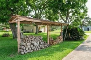 Photo of 915 Live Oak Drive