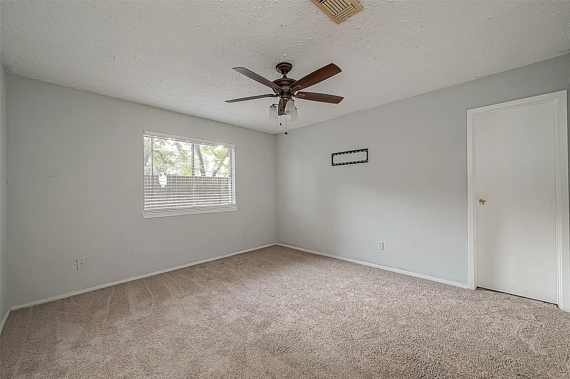 Photo of 7035 Foxfield Lane