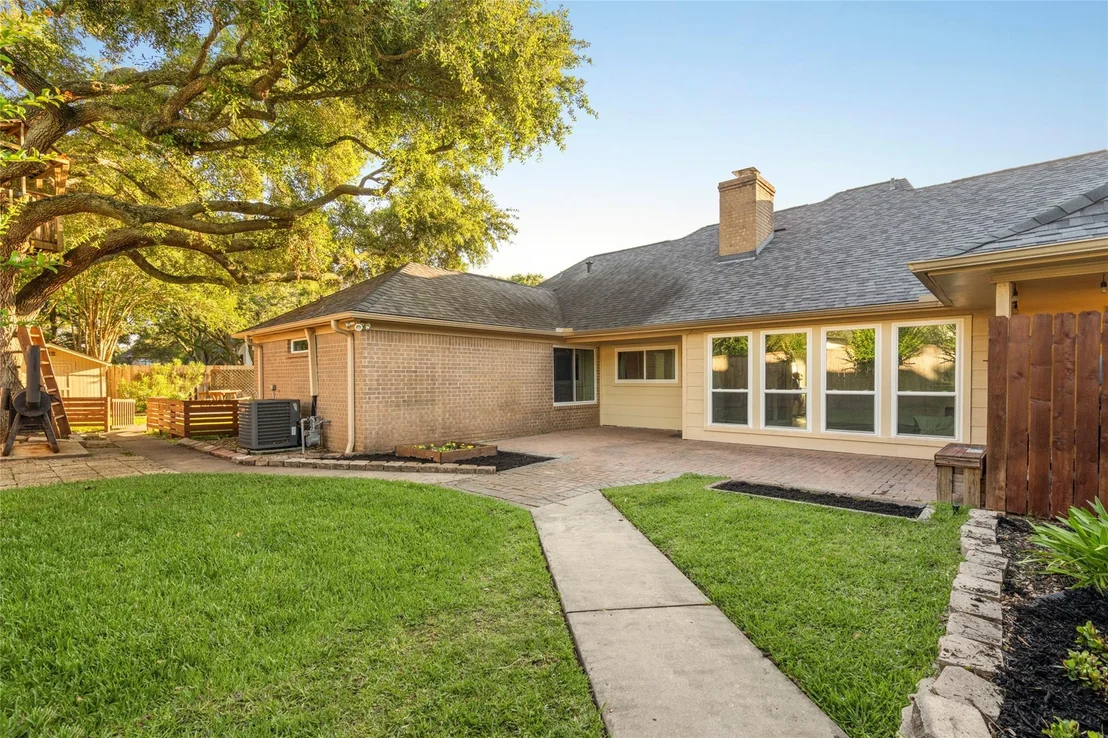 Photo of 6707 Cedar Street