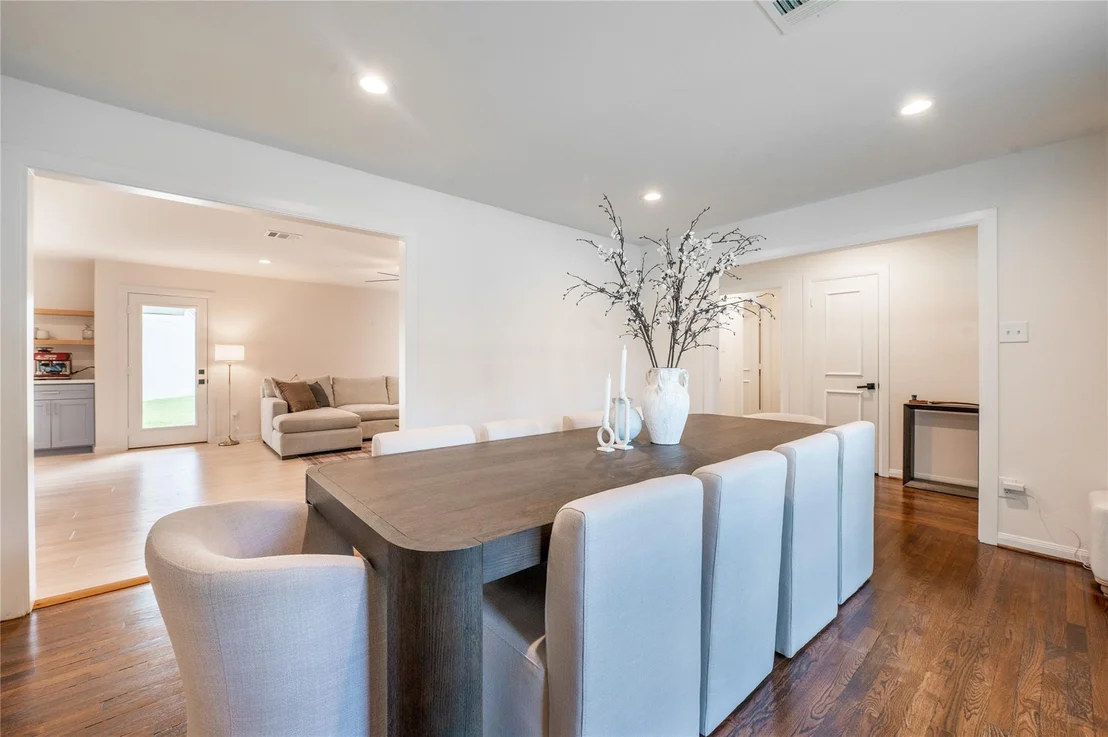 Photo of 1218 Shadeland Drive