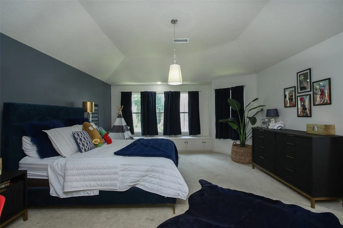 Photo of 15711 Lake Iris Drive
