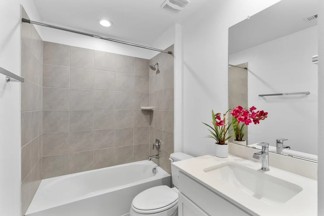 Photo of 103 Lakeway Circle