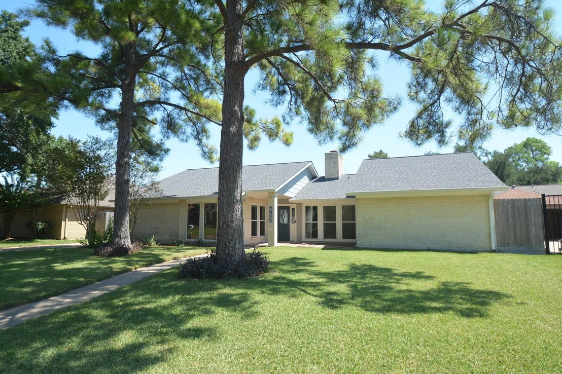 Photo of 2906 Shadowdale Drive