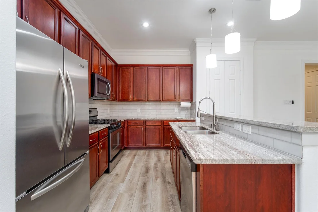 Photo of 9147 Lago Crest Drive