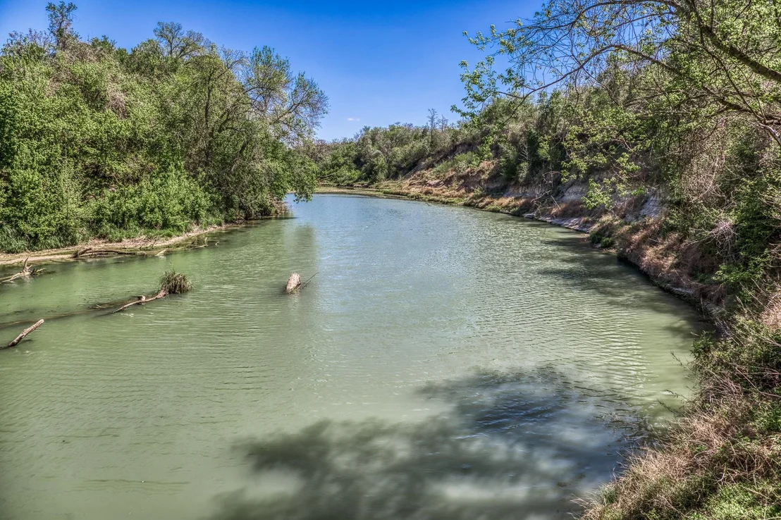 Photo of 687 County Road 340