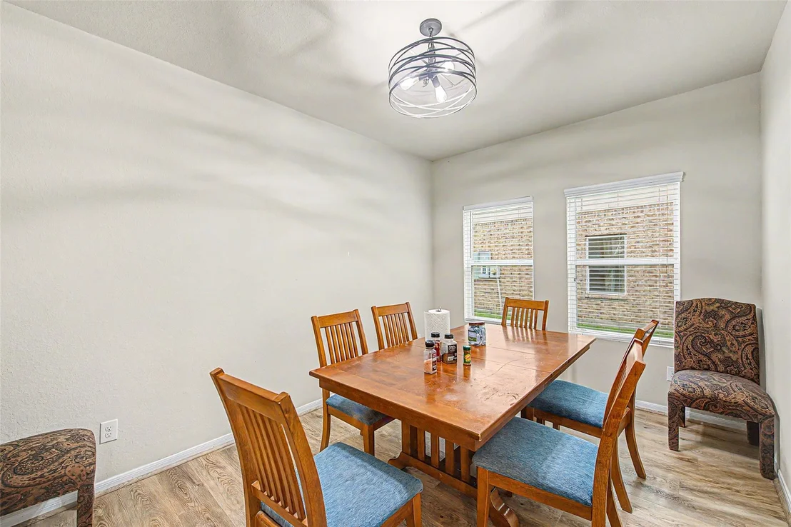 Photo of 5006 Forest Hurst Glen