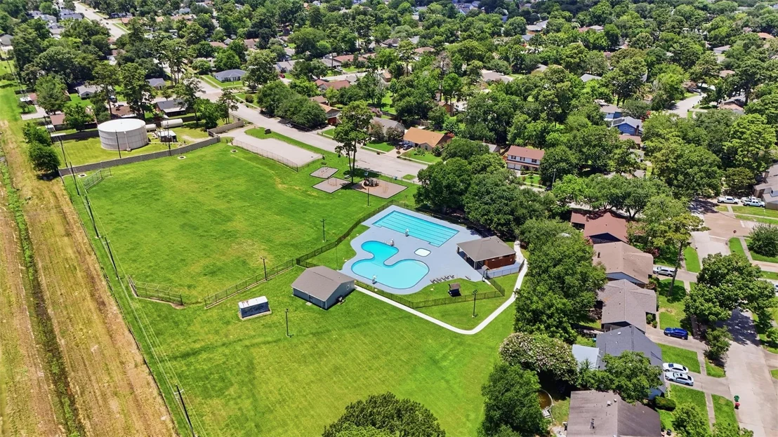 Photo of 24015 Spring Mill Lane