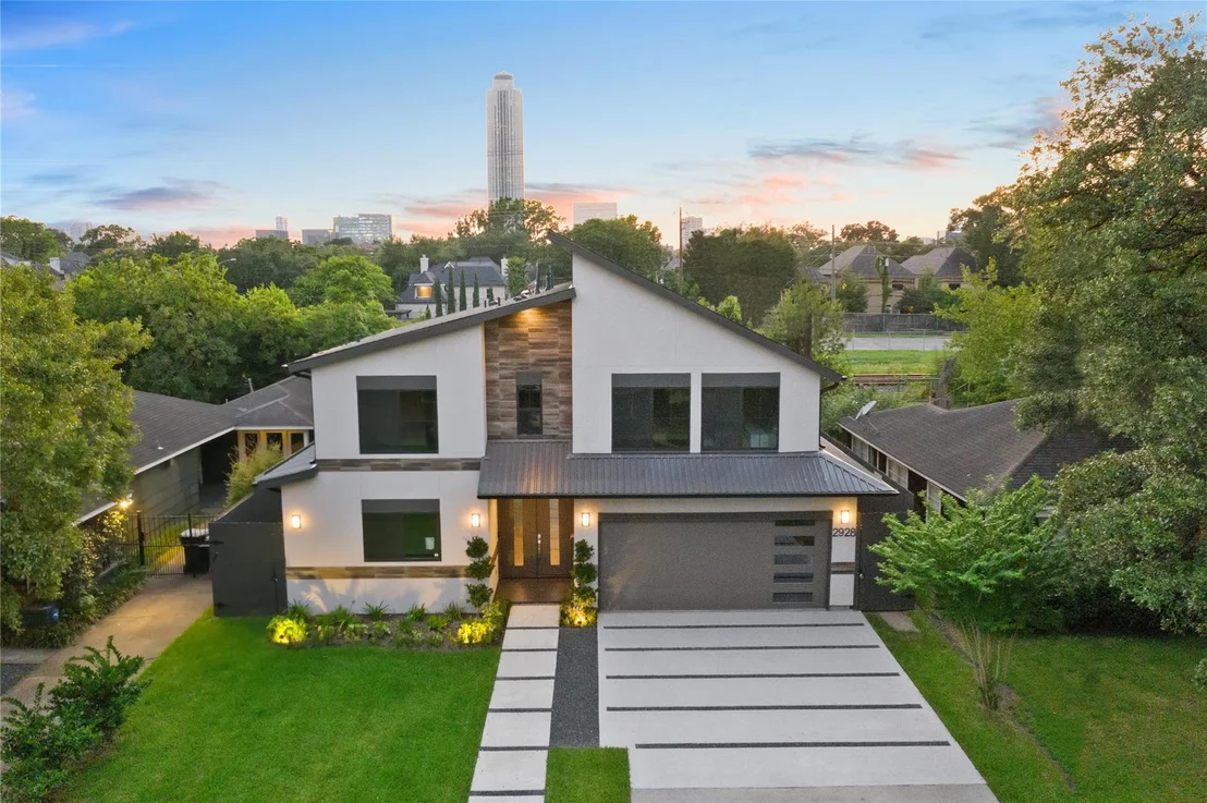 Photo of 2928 Suffolk Drive