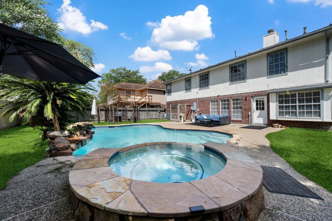 Photo of 7306 Oak Walk Drive