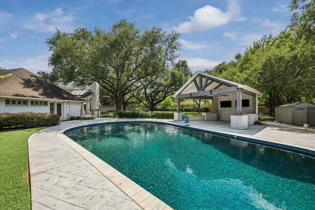 Photo of 5524 Sturbridge Drive