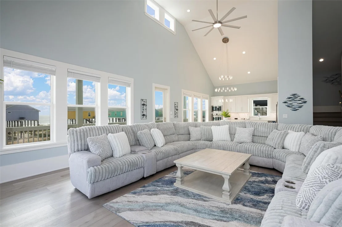 Photo of 2425 Audubon Avenue