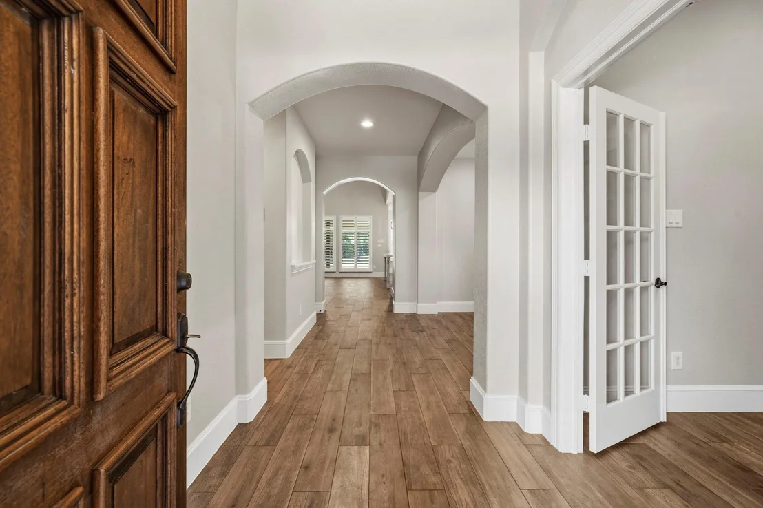 Photo of 155 W Wading Pond Circle