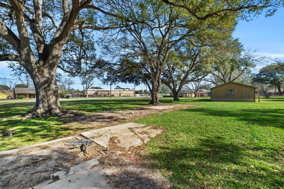 Photo of 9310 Main Street