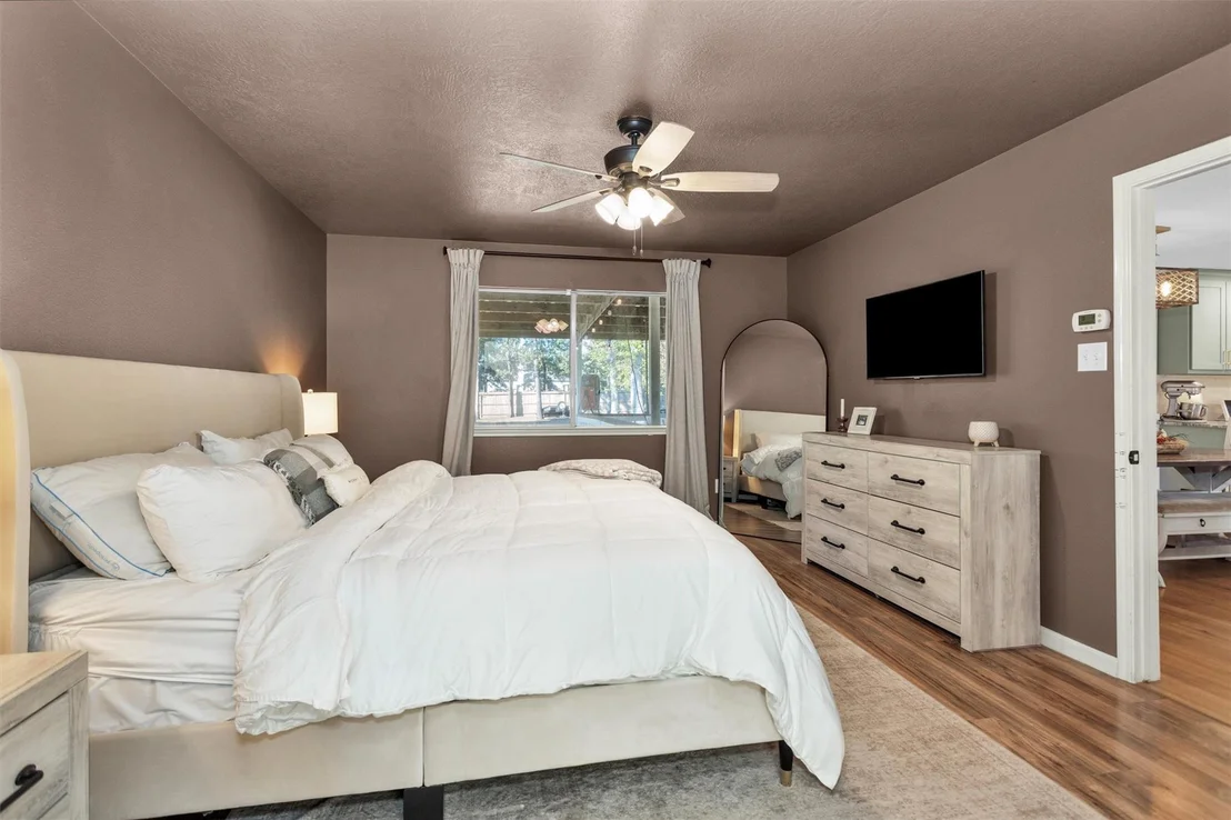 Photo of 10865 Forest Creek Drive