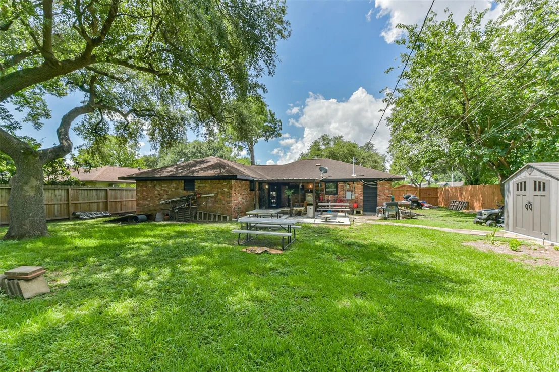 Photo of 1411 Blackburn Drive