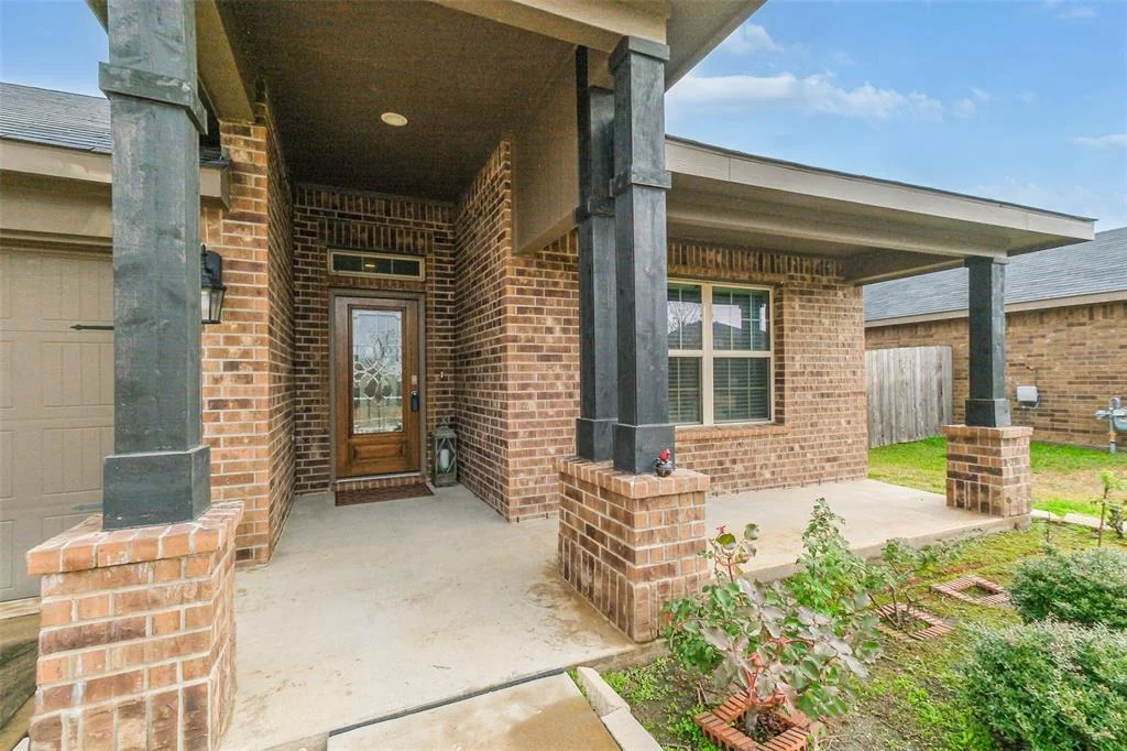 Photo of 9219 Hemlock Drive