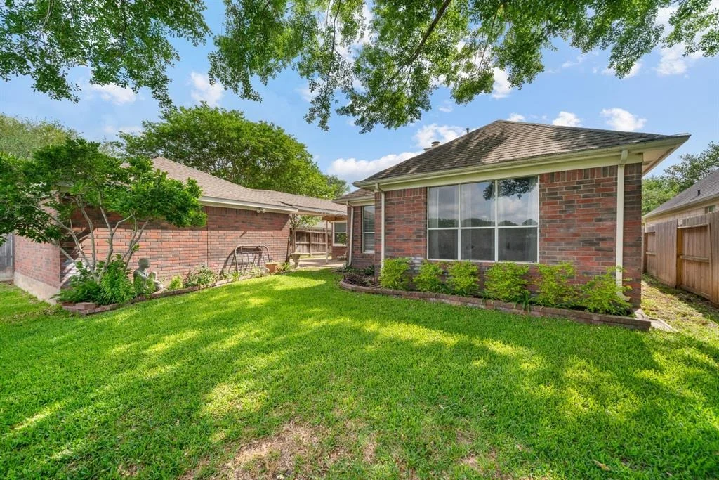 Photo of 11111 Hillside Glen Trail