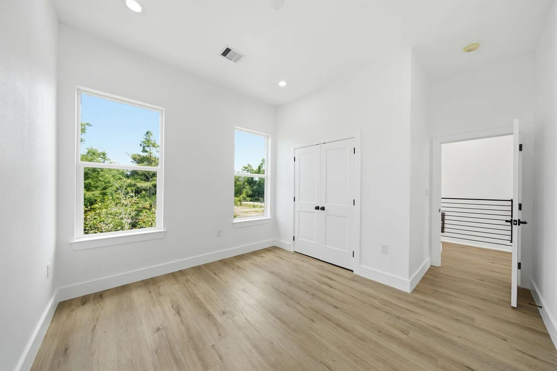 Photo of 8910 Knoll Leaf Drive