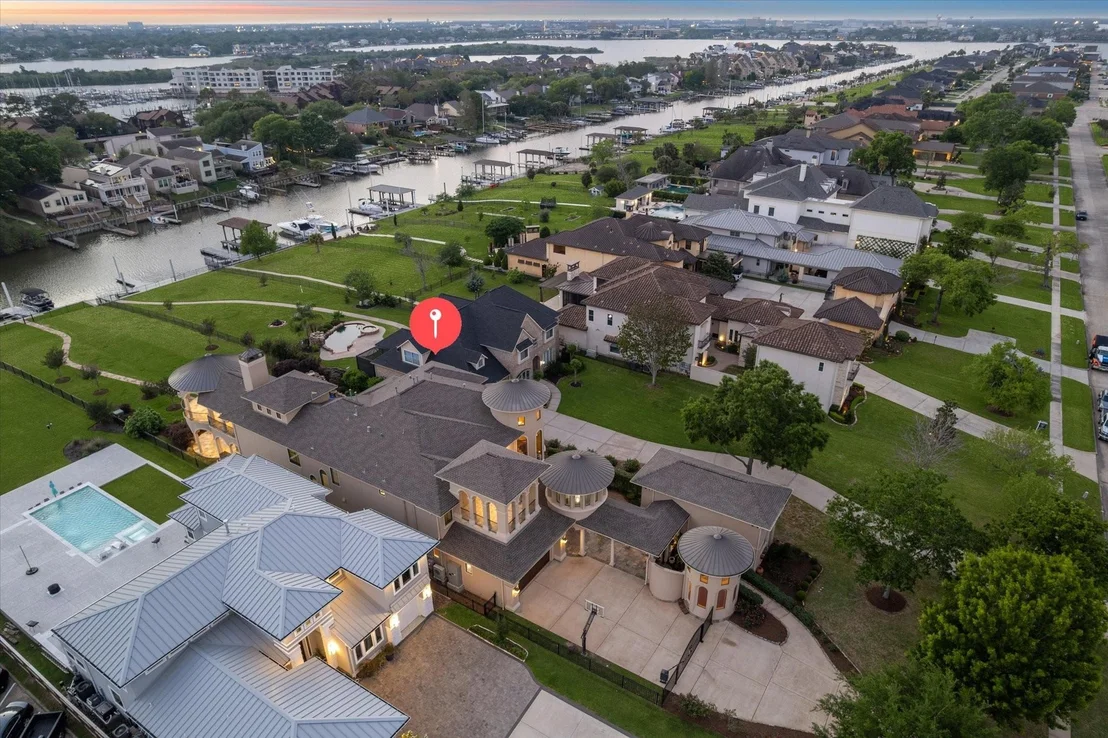 Photo of 503 Constellation Boulevard