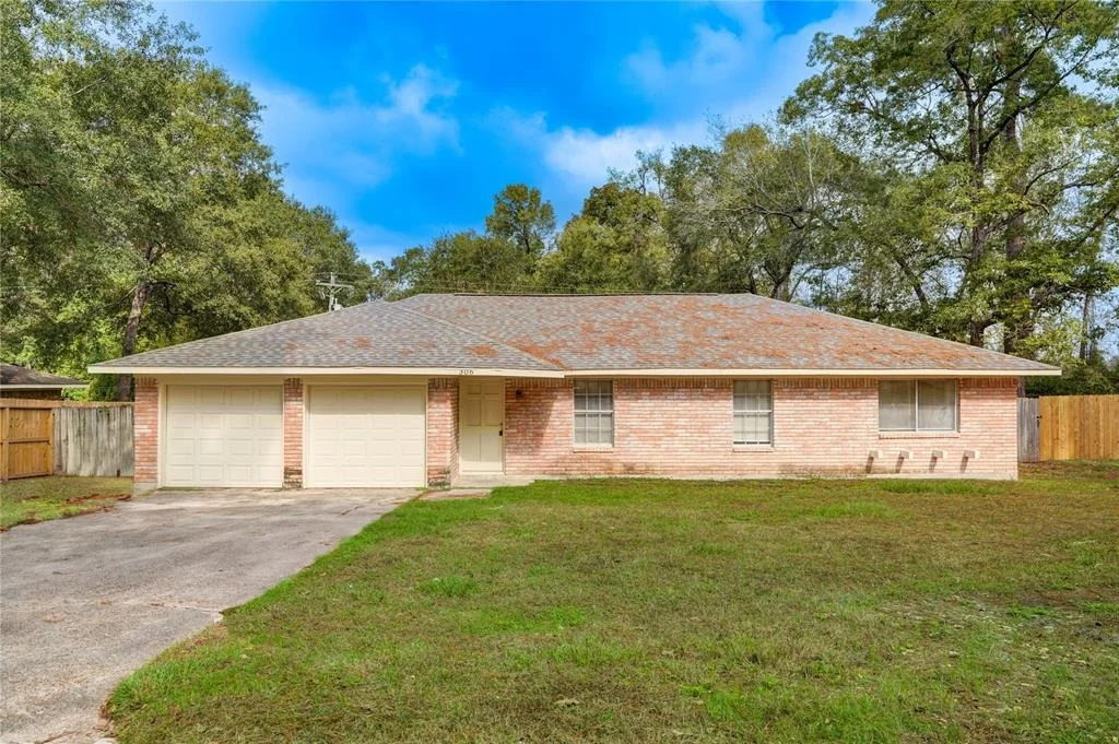 Photo of 306 Hollywood Drive