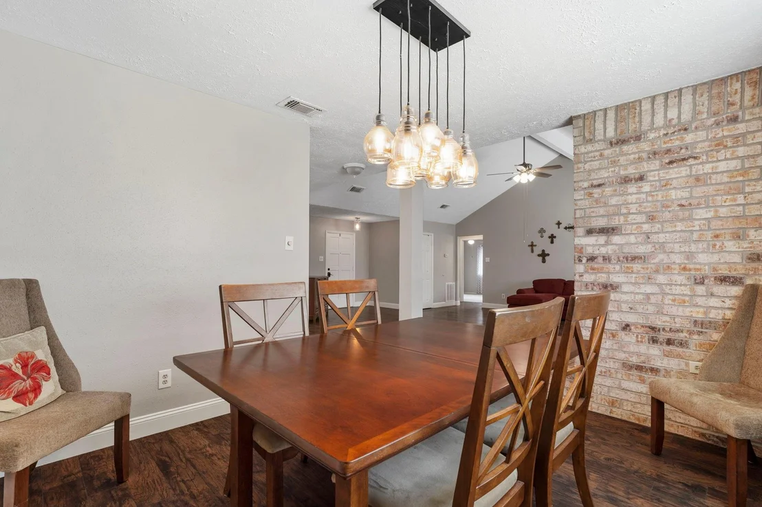 Photo of 2437 Willow Bend Drive