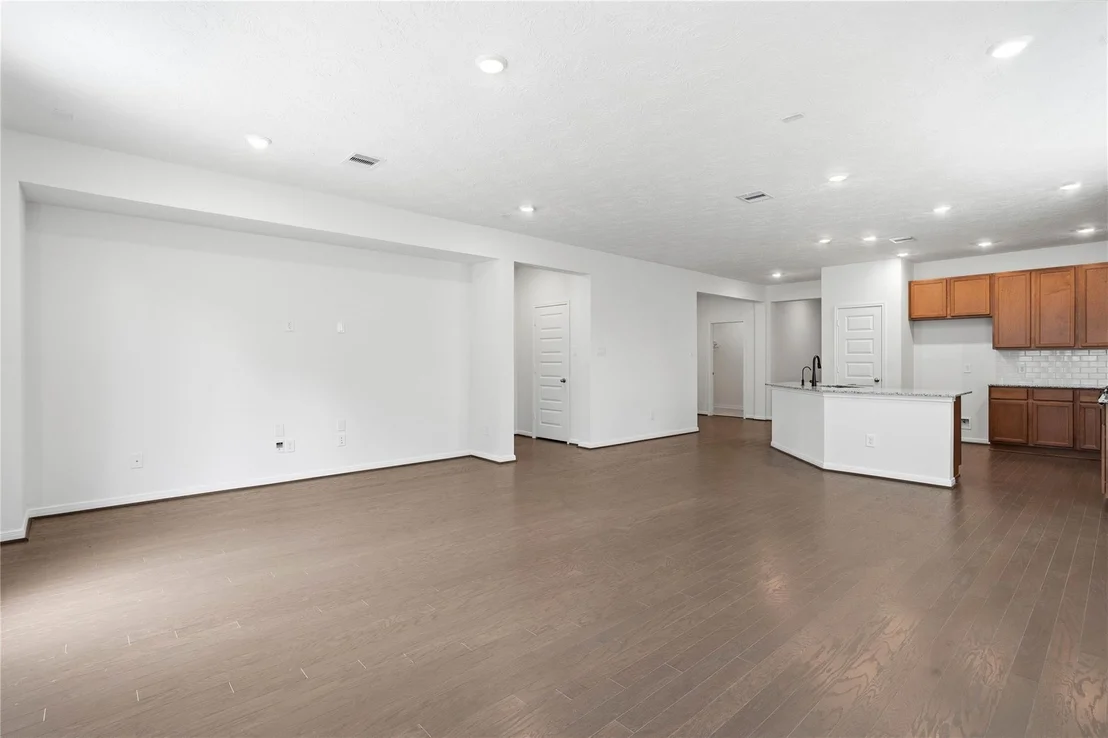 Photo of 4805 Seven Oaks Lane