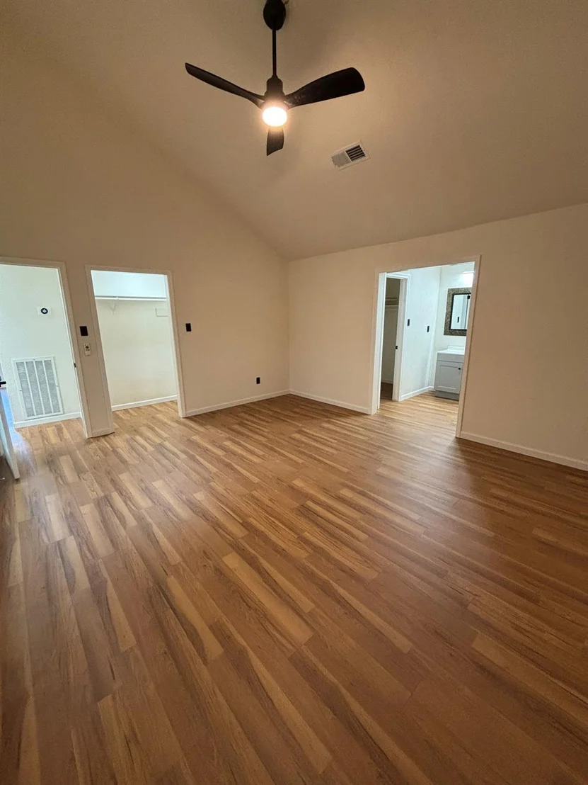 Photo of 1018 White Sands Road