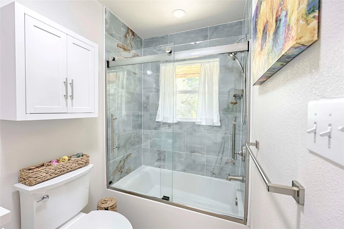 Photo of 207 Hickory Drive