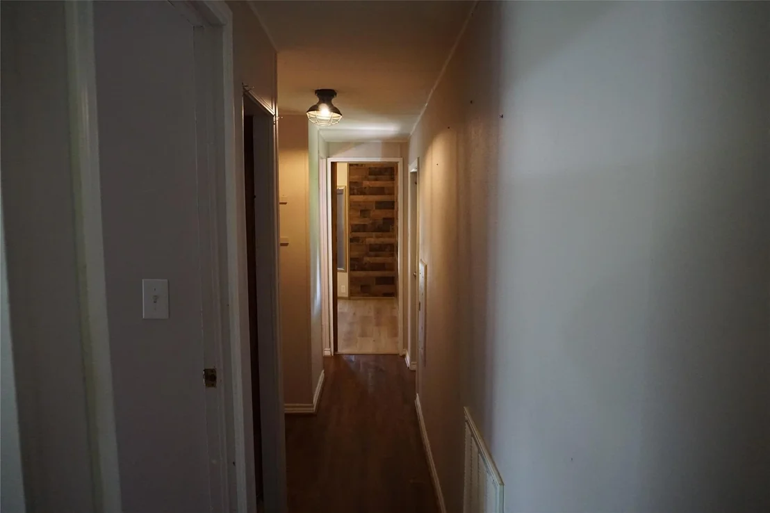 Photo of 8989 Gladewood