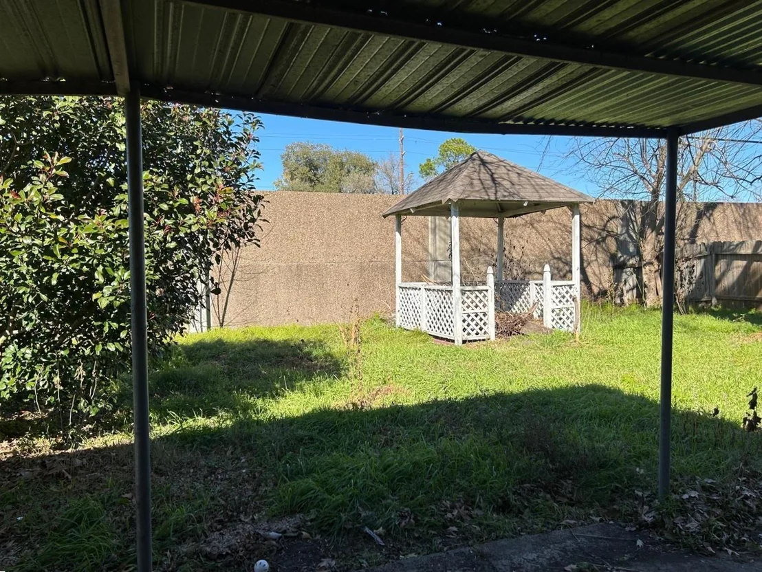 Photo of 419 Rose Arbor Lane