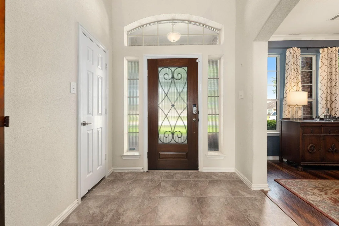 Photo of 2303 Crescent Water