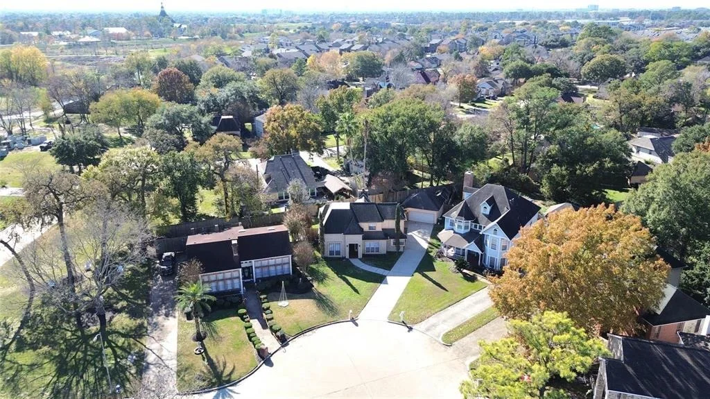 Photo of 6231 Oak Pass Drive