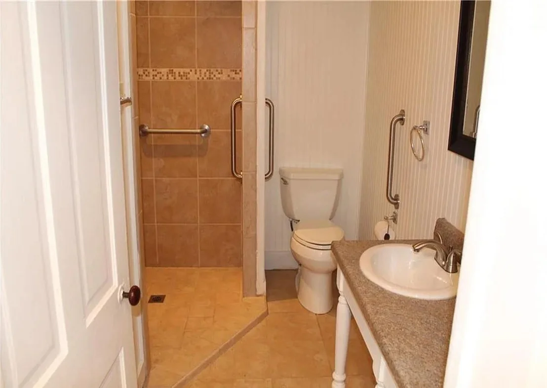 Photo of 302 Southern Oaks Drive