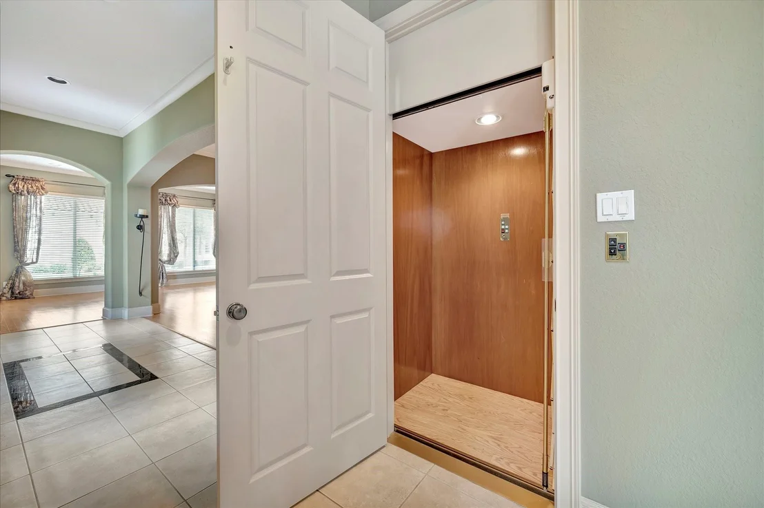 Photo of 604 Harborside Way
