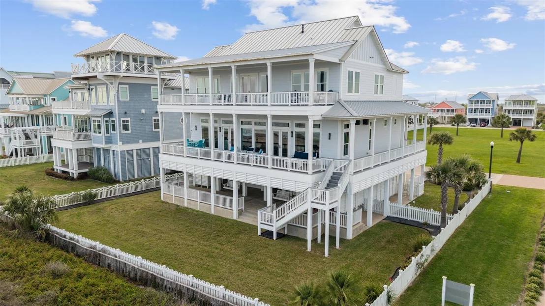 Photo of 11707 Beachside