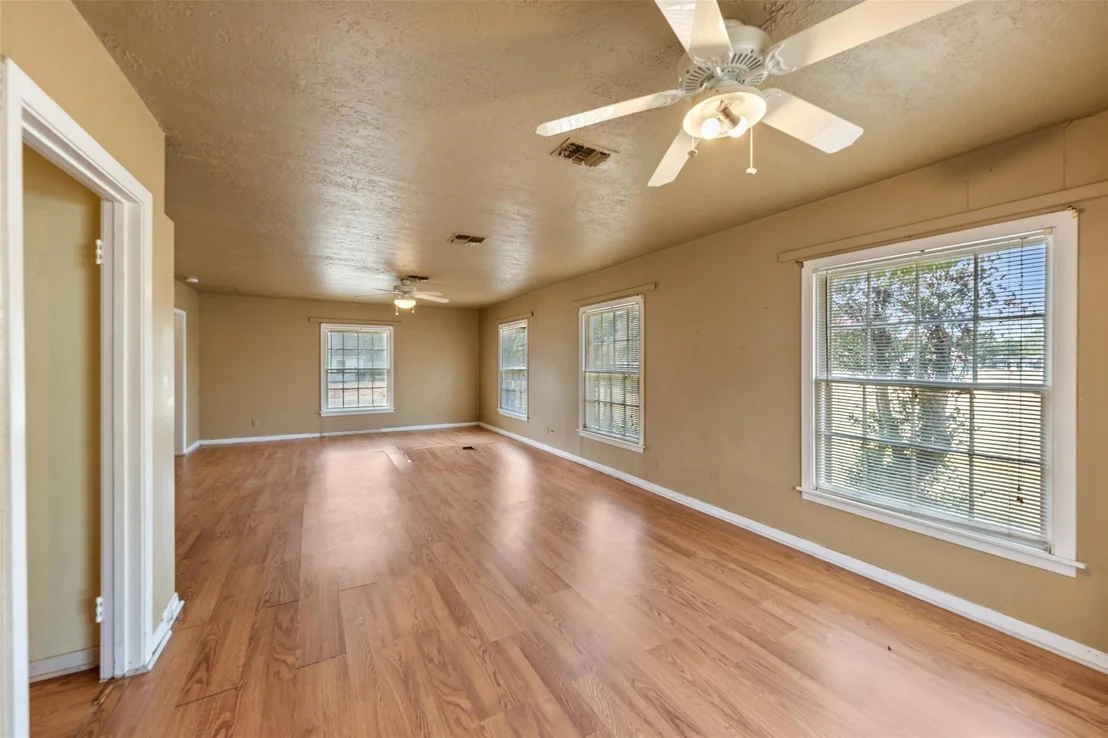 Photo of 810 Main Street