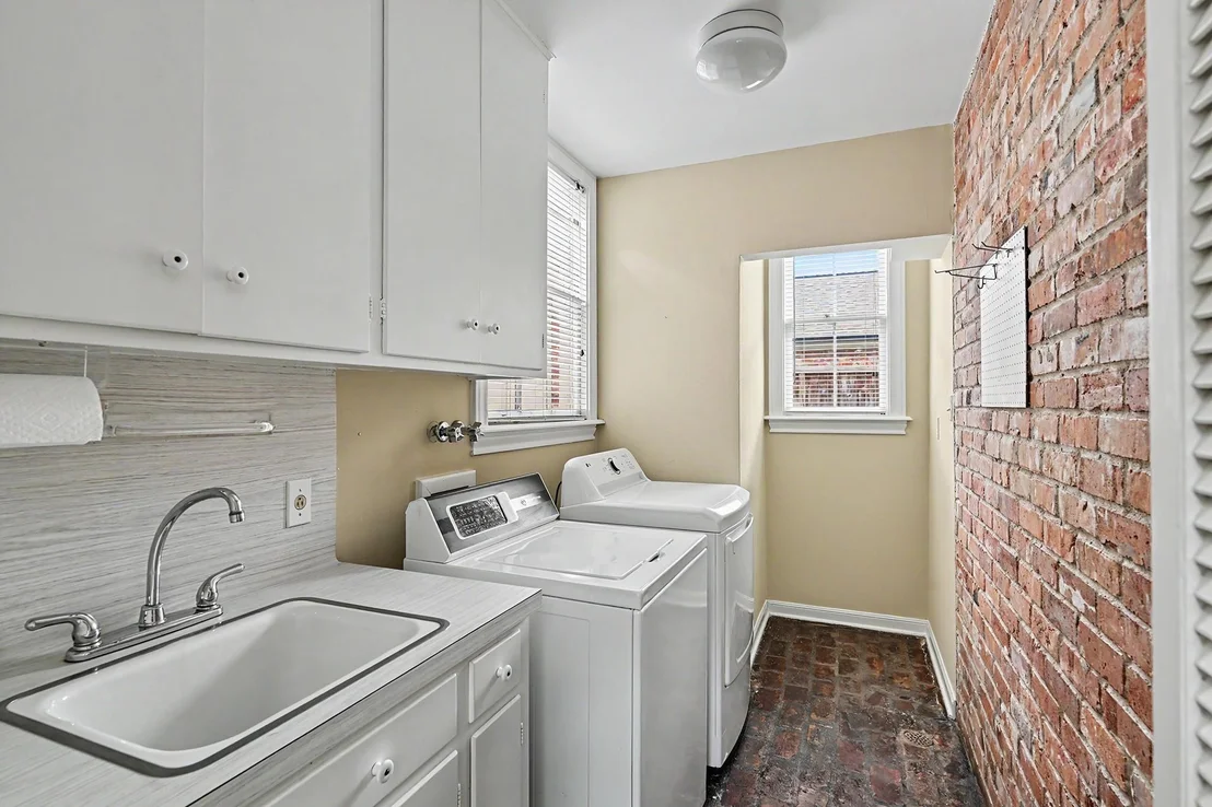 Photo of 6019 Stones Throw Road
