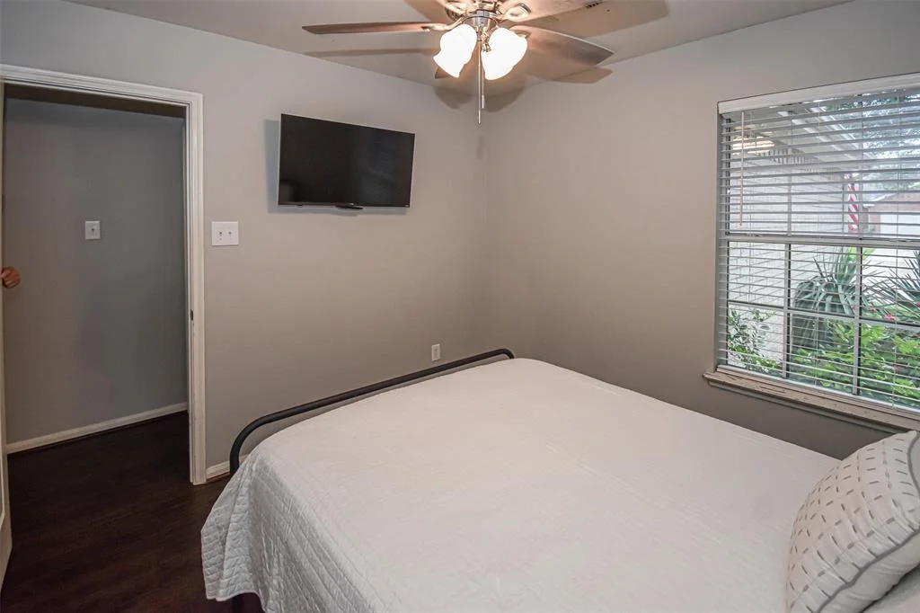 Photo of 21014 White Shore Lane